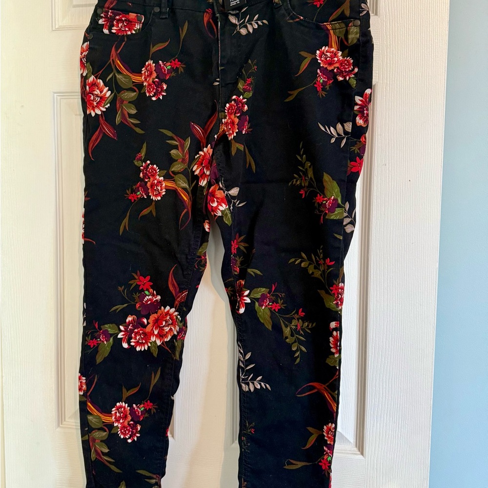 Black and Red Floral Ankle Cropped Jeans